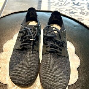Earth Women's Blue Sneakers